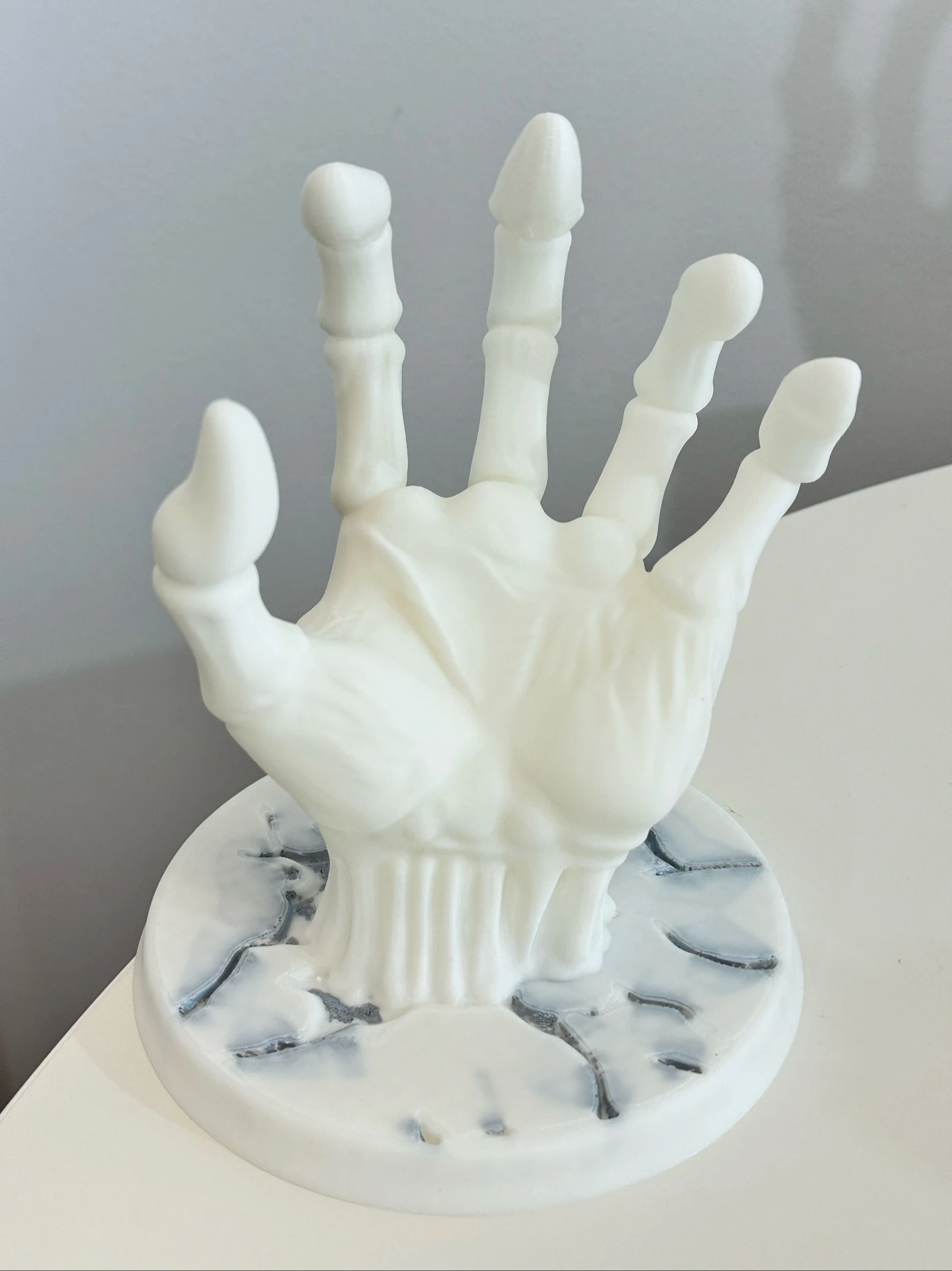 Organisator / Display voor afstandsbediening – Zombi Hand – photo 3